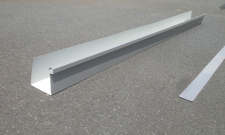 Custom Box Gutter Installation - Edge
